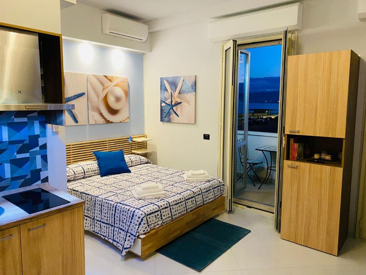 B E B Le Terrazze Sul Mare Bed & Breakfast Catanzaro Eksteriør bilde